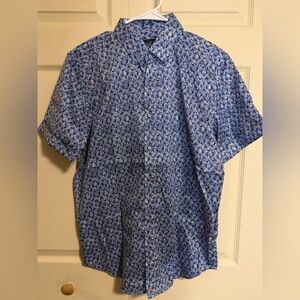 Robert Graham men’s medium Blue and White short sleeve button down Shirt